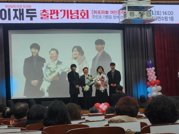 2106036762_s2YXp9qM_478c816e13d95886a519