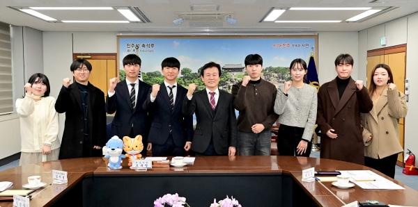 1994182814_HK6wGxtc_7b970900d9056b66bd37