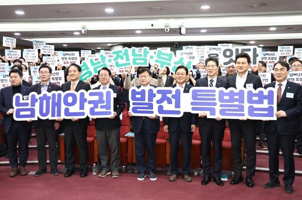 1994182814_OhgJi3e4_900254f948b6114f7076