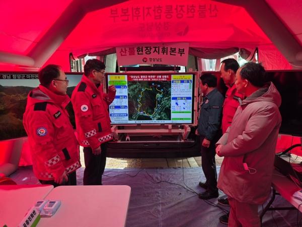 1994182814_w2PlR90Y_f237e0fb39e33343553b