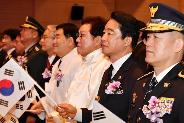 1994182814_GblpIX65_a90062d2342d96173951