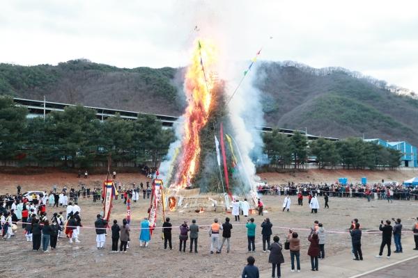 1994182814_Xw7AbC3O_96a36fd250e53f1a05ac