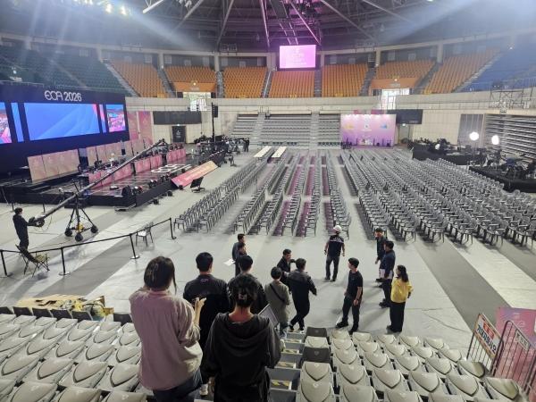 1994182814_LenXxfzN_a17c0cc92977c410bf31