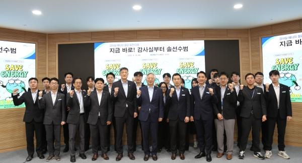 1994182814_kczaoTSA_792d9b9440d842ae7685