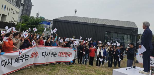 1994182814_lTgvi3Ex_93036eeb7ec07f3987f1